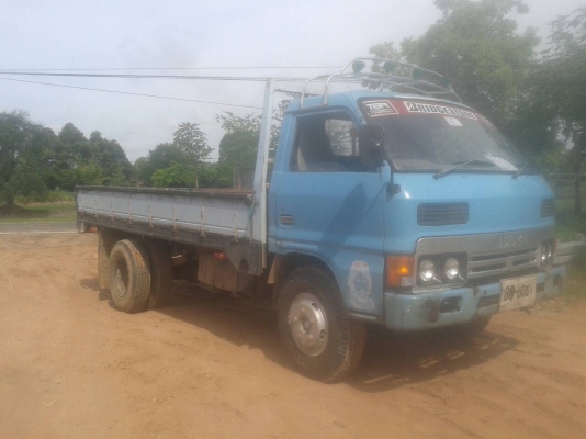 ขายหกล้อ ISUZU KS สภาพพร้อมใช้งาน เครื่องดี คัชชีสวย ยางพร้อมใช้ เอกสารเล่มทะเบียนพร้อมโอน