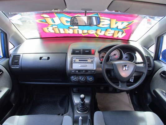 **ด่วนๆจ้า** โปรโมชั่นพิเศษ ออกรถ 10,000 บาทHONDA JAZZ 1.5MT ปี2004