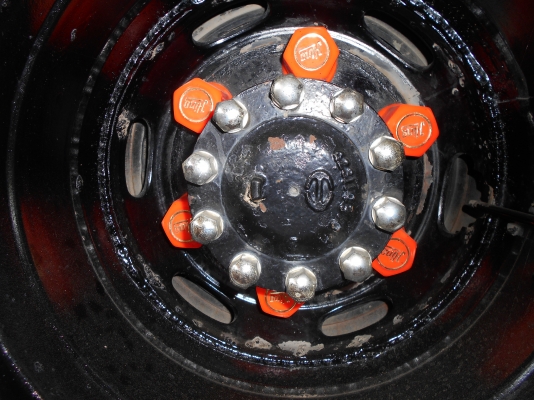 ขายฮีโนเครื่อง140แรงยาว5.5เมตรรถสภาพดียางดีคัสซีสวยเครื่องแน่ไม่มีไอสนจัยราคาต่อรองดั้ยครับ 0810074646 อ่างทองครับ