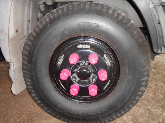 ขายฮีโนเครื่อง140แรงยาว5.5เมตรรถสภาพดียางดีคัสซีสวยเครื่องแน่ไม่มีไอสนจัยราคาต่อรองดั้ยครับ 0810074646 อ่างทองครับ