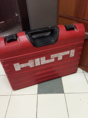 ขายเครื่องสกัดแย็กไฟฟ้าตัวใหญ่สภาพดีเดิมยี่ห้อHILTIรุ่นTE-700AVRราคาไม่แพงครับ ขายเครื่องสกัดแย็กไฟฟ้าตัวใหญ่สภาพดีเดิมยี่ห้อHILTIรุ่นTE-700AVRราคาไม่แพงครับ