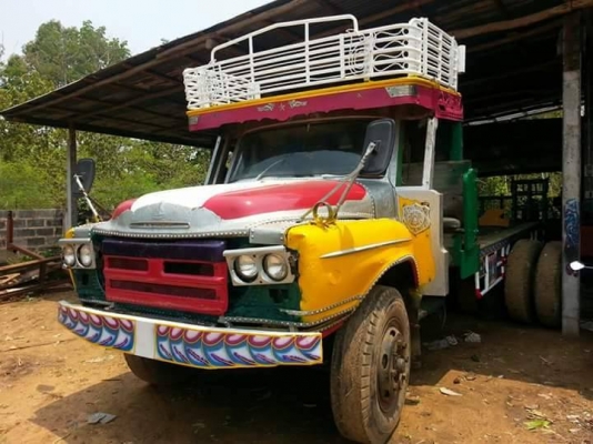 ขายรถเทรลเลอร์หัวยาว เครื่อง168แรง EH700 มีระบบบันไดขึ้นรถเกี่ยว สภาพพร้อมใช้งาน เอกสารเล่มทะเบียนพร้อมโอน ราคา270,000 สนใจโทร 090-8588220คุณนะ 093-3258446คุณบิว หรือเข้าดูสินค้าอื่นๆได้ที่ www.narong2truck.com หรือ www.truck.in.th/498 หรือเพจFacebook ณรง