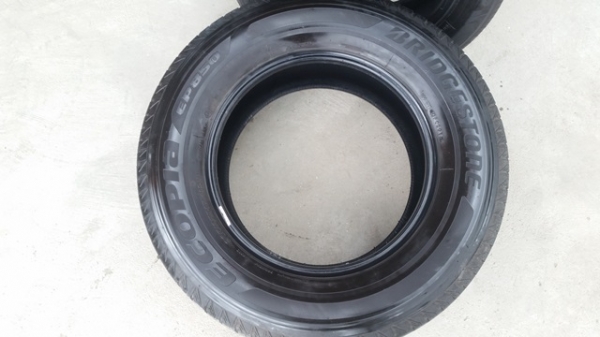 ขายยาง265/65/17 ปี 15 BRIDGESTONE ECOPIA 850 4 เส้น.
