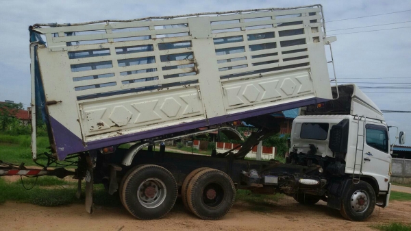 รถพ่วงแม่ลูก 18 ล้อ HINO MEGA 260 แรงม้า ปีจดทะเบียน 2546 รถพ่วงแม่ลูก 18 ล้อ HINO MEGA 260 แรงม้า ปีจดทะเบียน 2546