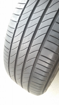 ขายยาง215/60/16 ปี 15  MICHERLIN 3ST 4 เส้น