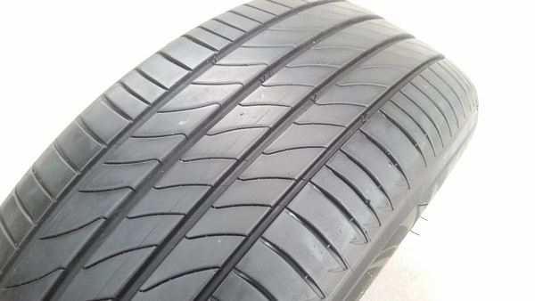 ขายยาง215/60/16 ปี 15  MICHERLIN 3ST 4 เส้น