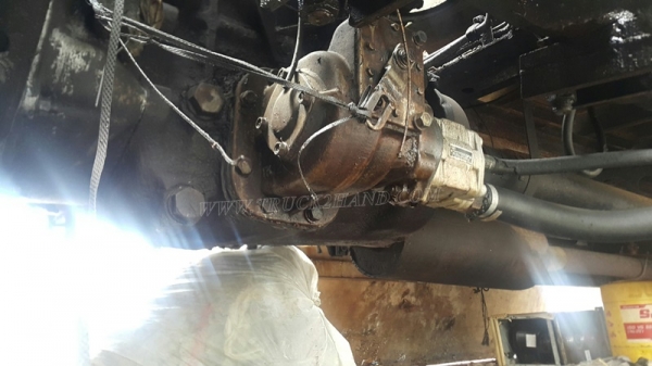 รถบรรทุกติดเครนยี่ห้ออีโน่ รุ่น FD เครนขนาด 3 ตัน สภาพแซซซีสวยมาก รถบรรทุกติดเครนยี่ห้ออีโน่ รุ่น FD เครนขนาด 3 ตัน สภาพแซซซีสวยมาก