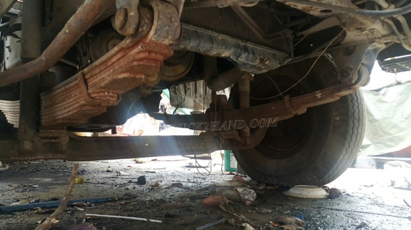 รถบรรทุกติดเครนยี่ห้ออีโน่ รุ่น FD เครนขนาด 3 ตัน สภาพแซซซีสวยมาก รถบรรทุกติดเครนยี่ห้ออีโน่ รุ่น FD เครนขนาด 3 ตัน สภาพแซซซีสวยมาก