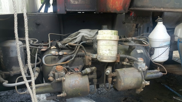 รถบรรทุกติดเครนยี่ห้ออีโน่ รุ่น FD เครนขนาด 3 ตัน สภาพแซซซีสวยมาก รถบรรทุกติดเครนยี่ห้ออีโน่ รุ่น FD เครนขนาด 3 ตัน สภาพแซซซีสวยมาก