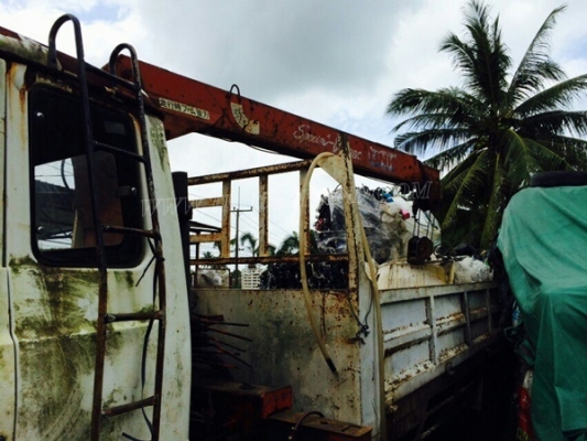 รถบรรทุกติดเครนยี่ห้ออีโน่ รุ่น FD เครนขนาด 3 ตัน สภาพแซซซีสวยมาก รถบรรทุกติดเครนยี่ห้ออีโน่ รุ่น FD เครนขนาด 3 ตัน สภาพแซซซีสวยมาก