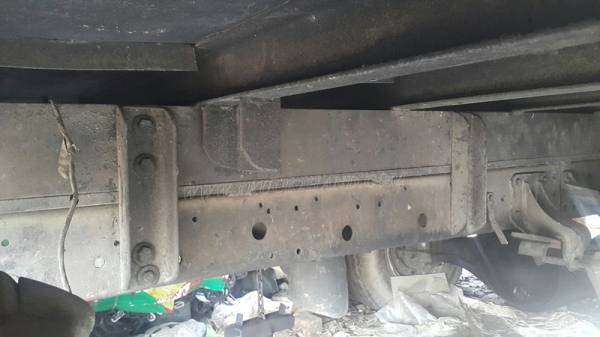 รถบรรทุกติดเครนยี่ห้ออีโน่ รุ่น FD เครนขนาด 3 ตัน สภาพแซซซีสวยมาก รถบรรทุกติดเครนยี่ห้ออีโน่ รุ่น FD เครนขนาด 3 ตัน สภาพแซซซีสวยมาก