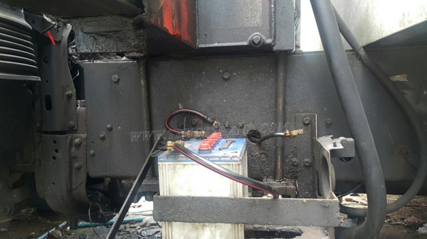 รถบรรทุกติดเครนยี่ห้ออีโน่ รุ่น FD เครนขนาด 3 ตัน สภาพแซซซีสวยมาก รถบรรทุกติดเครนยี่ห้ออีโน่ รุ่น FD เครนขนาด 3 ตัน สภาพแซซซีสวยมาก