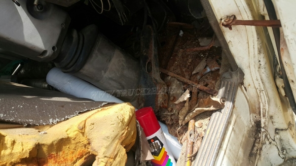 รถบรรทุกติดเครนยี่ห้ออีโน่ รุ่น FD เครนขนาด 3 ตัน สภาพแซซซีสวยมาก รถบรรทุกติดเครนยี่ห้ออีโน่ รุ่น FD เครนขนาด 3 ตัน สภาพแซซซีสวยมาก