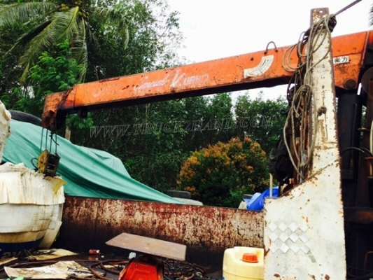 รถบรรทุกติดเครนยี่ห้ออีโน่ รุ่น FD เครนขนาด 3 ตัน สภาพแซซซีสวยมาก รถบรรทุกติดเครนยี่ห้ออีโน่ รุ่น FD เครนขนาด 3 ตัน สภาพแซซซีสวยมาก