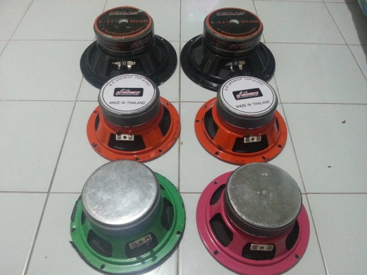 ลำโพงเสียงกลาง 8 นิ้ว 1 คู่/6 นิ้ว 1 คู่ และ 6 นิ้วไม่เหมือนกัน 1 คู่(แถม