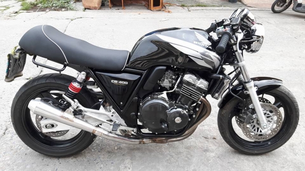 ขาย cb 400 ทะเบียนแท้โอนขนส่ง แต่งคาเฟ่ หล่อๆ