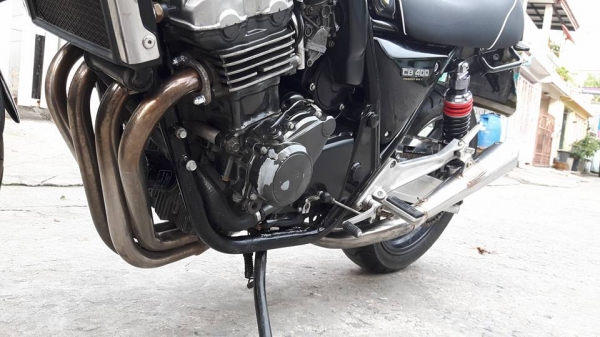ขาย cb 400 ทะเบียนแท้โอนขนส่ง แต่งคาเฟ่ หล่อๆ