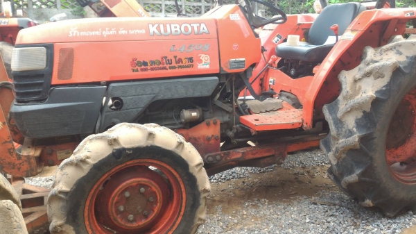 ขายรถไถ KUBOTA L4508 พร้อมดันหน้าตราช้าง ทะเบียนพร้อมโอน ราคา 180,000 DC Tractor Rayong 0818618678,0899347475 id line=0818618678 id line=0899347475 มีรถขนส่งบริการทั่วไทย https://www.facebook.com/DC-Tractor-Rayong-307154532717928/shop?ref=page_internal&am
