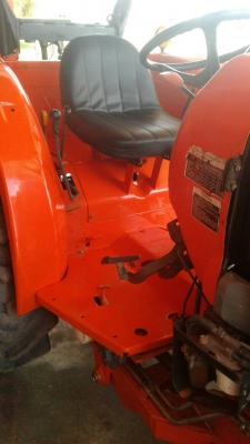 รถไถ 47 แรงอุปกร 2 ชิ้น พร้อมลุยงาน ราคาเบา ฯ 360000 ทะเบียนพร้อม