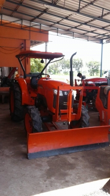 รถไถ 47 แรงอุปกร 2 ชิ้น พร้อมลุยงาน ราคาเบา ฯ 360000 ทะเบียนพร้อม