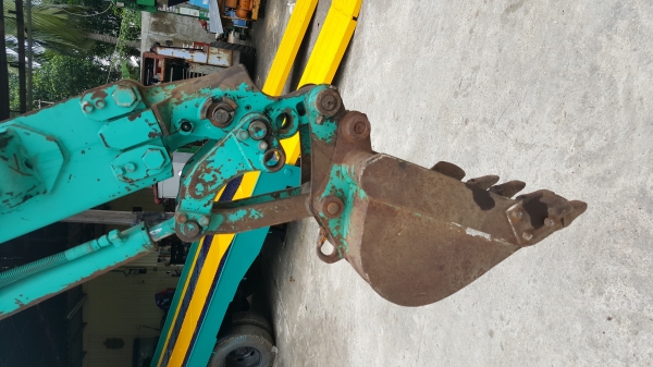 ขายรถขุด KOMUTSU PC20R-8รุ่นพิเศษ มีหัวกระแทกในต้ว