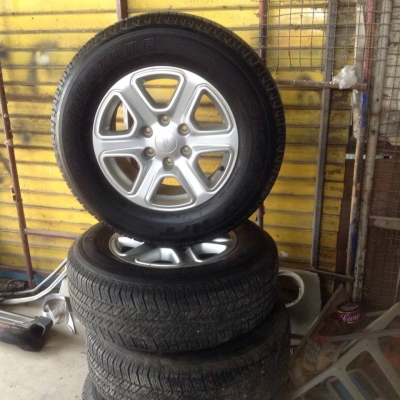 แม็กขอบ17 ยางปี15 สภาพสวยๆ