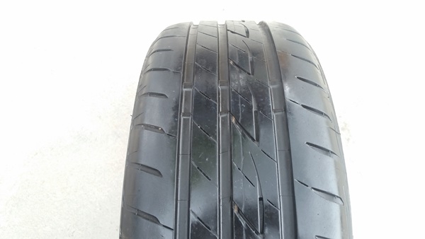 ขายยาง205/55/16 ปี 15 BRIDGESTONE EP200  4 เส้น