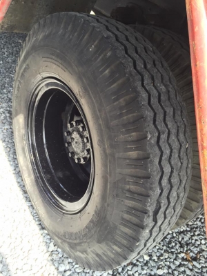 ขาย HINO KM 779  เครื่อง 117 แรง ยาว 5.50 ปี 1991 - 2534 รถห้าง มีช่องติดเครนแล้ว ซื้อไปติดตั้งเครนได้เลย ช่วงล่าง F เครื่องดี เครื่องกำลังดีเยี่ยม ขับดี พวงมาลัยเพาเวอร์ กะบะไม้ พื้นเป็นเหล็ก คัดซีสวย ภายในสวย สะอาด ยางใช้ยาวๆเลยครับ