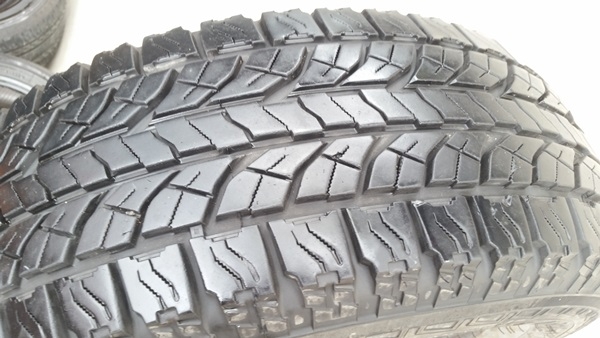 ขายยาง265/70/16 ปี 2012 YOKOHAMA AT-S 4 เส้น