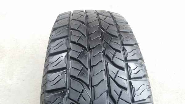 ขายยาง245/70/16 ปี 2812 YOKOHAMA AT-S 2 เส้น