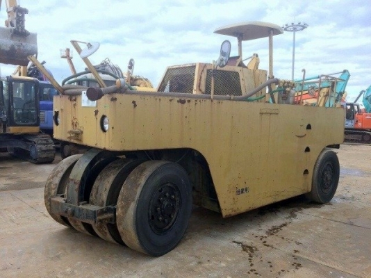 รถบด 9 ล้อยาง Kawasaki KR20C นำเข้าจากญี่ปุ่น โทร. 080-6565422 (หนิง)