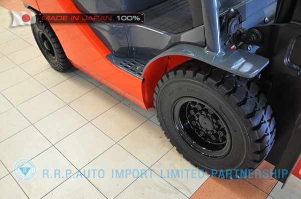 ขายรถโฟล์คลิฟท์มือสอง TOYOTA รุ่น 8FD25-34251 ราคา 520,000 บาท นำเข้าจากประเทศญี่ปุ่น 100\% ไม่เคยใช้งานในไทย