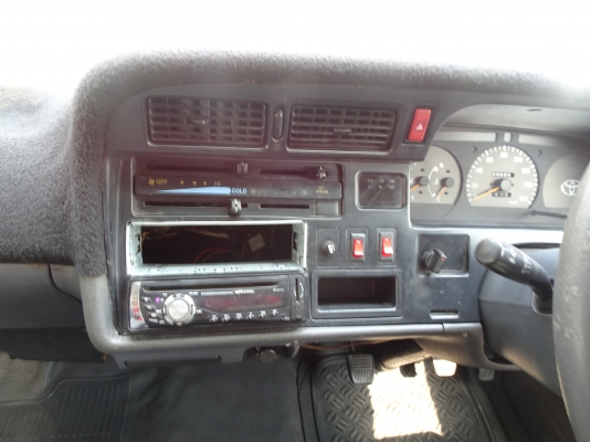 รถตู้ปี 2001 รถเดิมๆเครื่องเดิมๆ