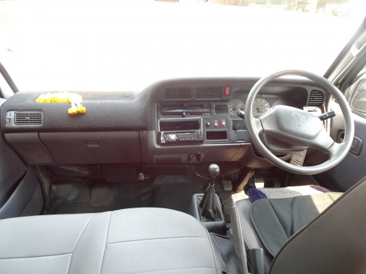 รถตู้ปี 2001 รถเดิมๆเครื่องเดิมๆ