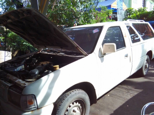 ขายรถแวน Isuzu 2500 cc.