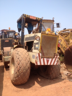 ขายรถบด อิงเกอร์โซแลนด์ 2 คัน เปลือกหนามกับเปลือกเรียบ 2 เพลา เอกสารเล่มทะเบียน ราคา 1100000