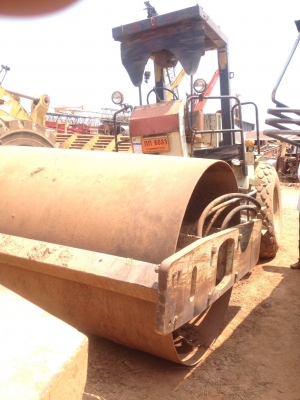 ขายรถบด อิงเกอร์โซแลนด์ 2 คัน เปลือกหนามกับเปลือกเรียบ 2 เพลา เอกสารเล่มทะเบียน ราคา 1100000