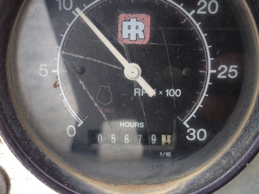 ขายรถบด อิงเกอร์โซแลนด์ 2 คัน เปลือกหนามกับเปลือกเรียบ 2 เพลา เอกสารเล่มทะเบียน ราคา 1100000