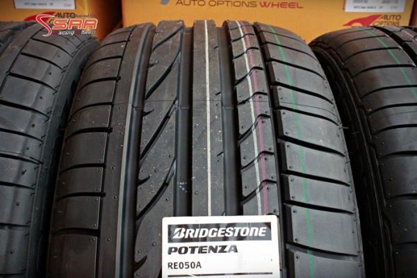 BRIDGESTONE POTENZA RE050A 235/45R18 ปี16 ราคาพิเศษ