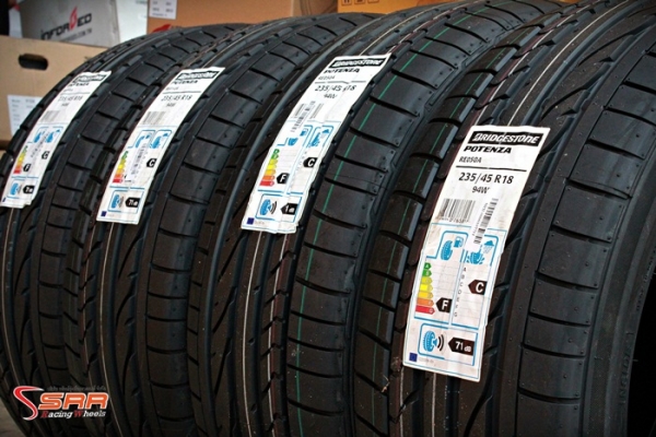 BRIDGESTONE POTENZA RE050A 235/45R18 ปี16 ราคาพิเศษ