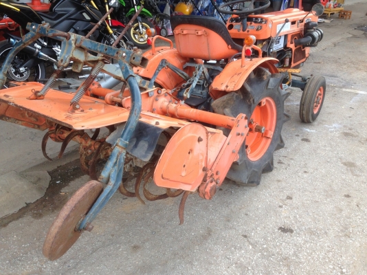 ขายรถไถคูโบต้า B7001E พร้อมโรตารี่เก่านอก พร้อมใช้งาน