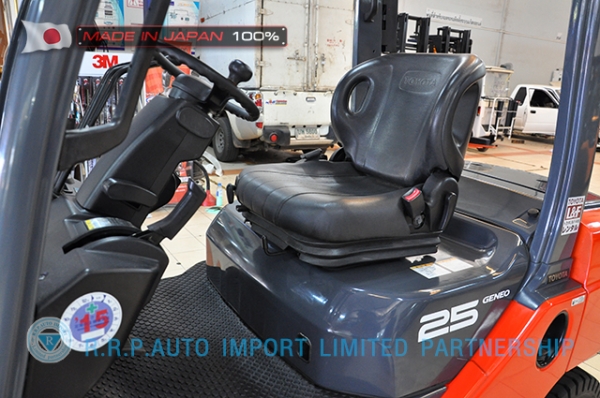 ขายรถโฟล์คลิฟท์มือสอง TOYOTA รุ่น 8FD25-31365 ราคา 495,000 บาท นำเข้าจากประเทศญี่ปุ่น 100\% ไม่เคยใช้งานในไทย