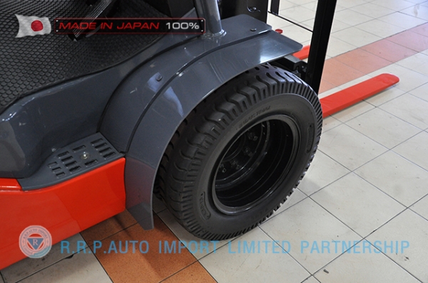 ขายรถโฟล์คลิฟท์มือสอง TOYOTA รุ่น 8FD25-31365 ราคา 495,000 บาท นำเข้าจากประเทศญี่ปุ่น 100\% ไม่เคยใช้งานในไทย