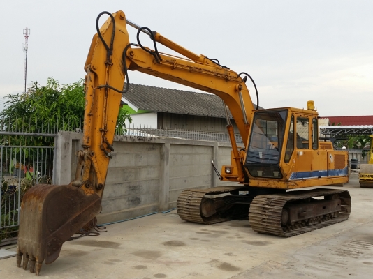 ขายรถแบคโฮราคาพิเศษ K905 ยีห้อ KOBELCO รถเก่านอก ไม่เคยผ่านการใช้งานในไทย