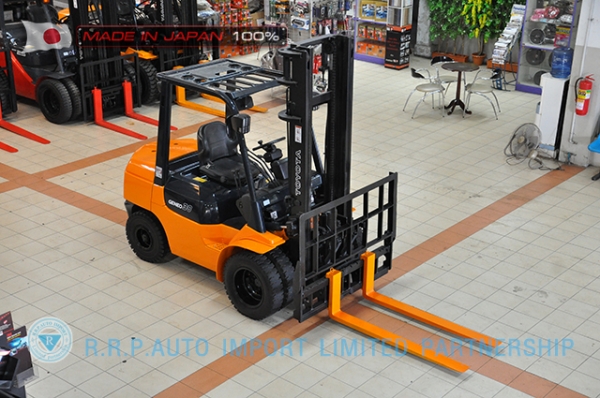 ขายรถโฟล์คลิฟท์มือสอง TOYOTA รุ่น7FD30-18803 ราคา  495,000 บาท นำเข้าจากประเทศญี่ปุ่น 100\% ไม่เคยใช้งานในไทย