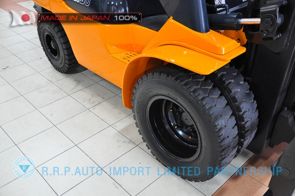 ขายรถโฟล์คลิฟท์มือสอง TOYOTA รุ่น7FD30-18803 ราคา  495,000 บาท นำเข้าจากประเทศญี่ปุ่น 100\% ไม่เคยใช้งานในไทย