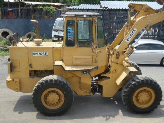รถตักล้อยาง CAT 926 E  สภาพพร้อมทำงาน เอกสารเล่มทะเบียน