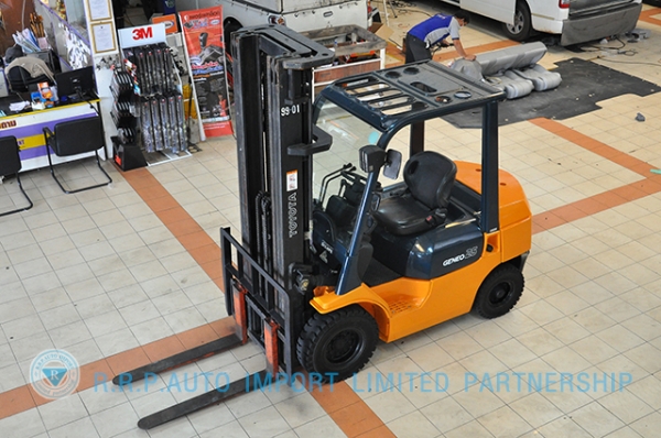 ขายรถโฟล์คลิฟท์มือสอง TOYOTA รุ่น7FD25-19872 ราคา 455,000 บาท นำเข้าจากประเทศญี่ปุ่น 100\% ไม่เคยใช้งานในไทย