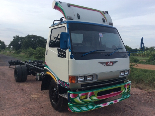 HINO ยาว 5.5 ม.   ครัทซีสวย รถใช้งานอยู่ แจ้งยกเลิกการใช้งานแล้ว  ขาย 280,000 บาท( ศุภากร 081-1903107, 081-4252943)