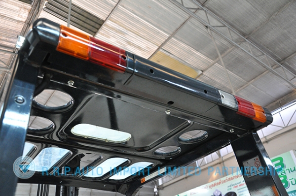 ขายรถโฟล์คลิฟท์มือสอง TOYOTA รุ่น7FD25-21850 ราคา 425,000 บาท นำเข้าจากประเทศญี่ปุ่น 100\% ไม่เคยใช้งานในไทย